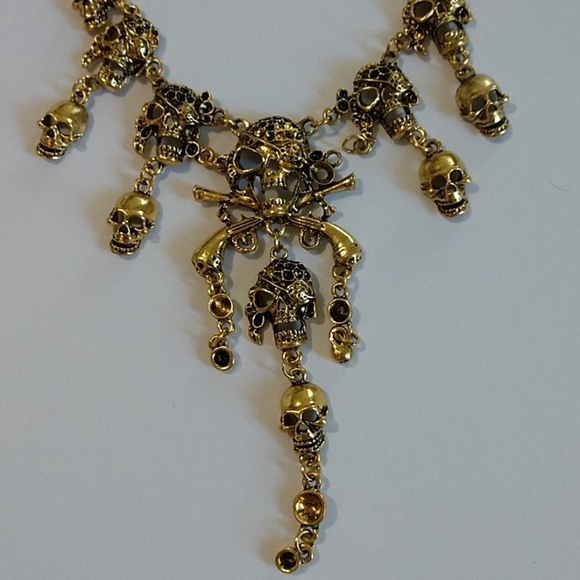 SALE Unique Pirate Skeleton Skull Gold-tone Drop Down Dangle Necklace - Picture 3 of 10